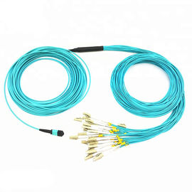 12 le câble du brin MPO MTP a adapté la longueur aux besoins du client type de mâle de 33 pieds/connecteur femelle