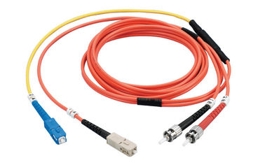 La corde de correction optique de fibre de Sc/St 62.5/125 millimètres conditionnant le mode unitaire G652D câblent