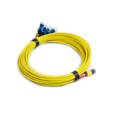 MPO fortement intégré au câble optique de fibre de fan du câble 0.9mm d'évasion de LC