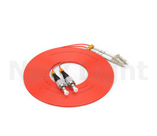 Corde de correction de fibre optique à plusieurs modes de fonctionnement de FC-LC, PVC orange/LSZH 0,9/2,0/3,0 millimètres de câble