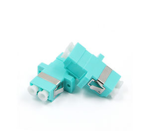 Type en un seul morceau optique d'adaptateurs de connecteur de fibre de LC DX OM3 pour la boîte de distribution