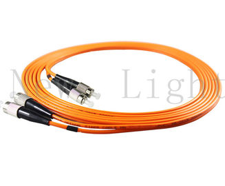 acheter FC - PVC multi de fibre optique de mode de corde de correction de FC/LSZH 0,9/2,0/3,0 millimètres online manufacture