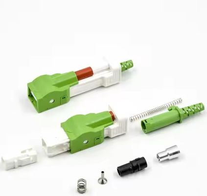 acheter Connecteur fibre optique SC/APC à obturateur automatique avec protection laser anti-poussière pour 200 cycles d'accouplement online manufacture