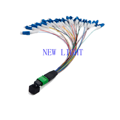 Basses couleurs du diamètre 12 du SM 0.9mm de câble optique de fibre de la perte par insertion MPO
