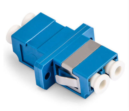 Adaptateur à fibre optique LC duplex en mode unique de petite taille de grande capacité pour les réseaux CATV et de télécommunications