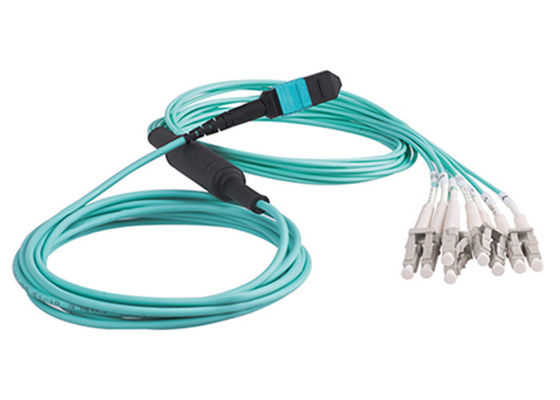 MPO MTP Fan Out Cable 8/12/24 Corde de patch en fibre optique avec une longueur personnalisable et une faible perte d'insertion