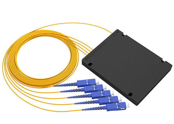 1x4 Split Ratio PLC Splitter à fibre optique avec boîte ABS et connecteur SC/PC
